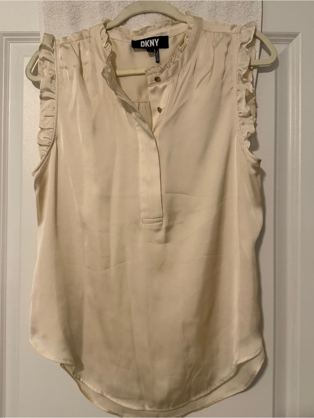 DKNY Cream Ruffle-Trim Sleeveless Camisole